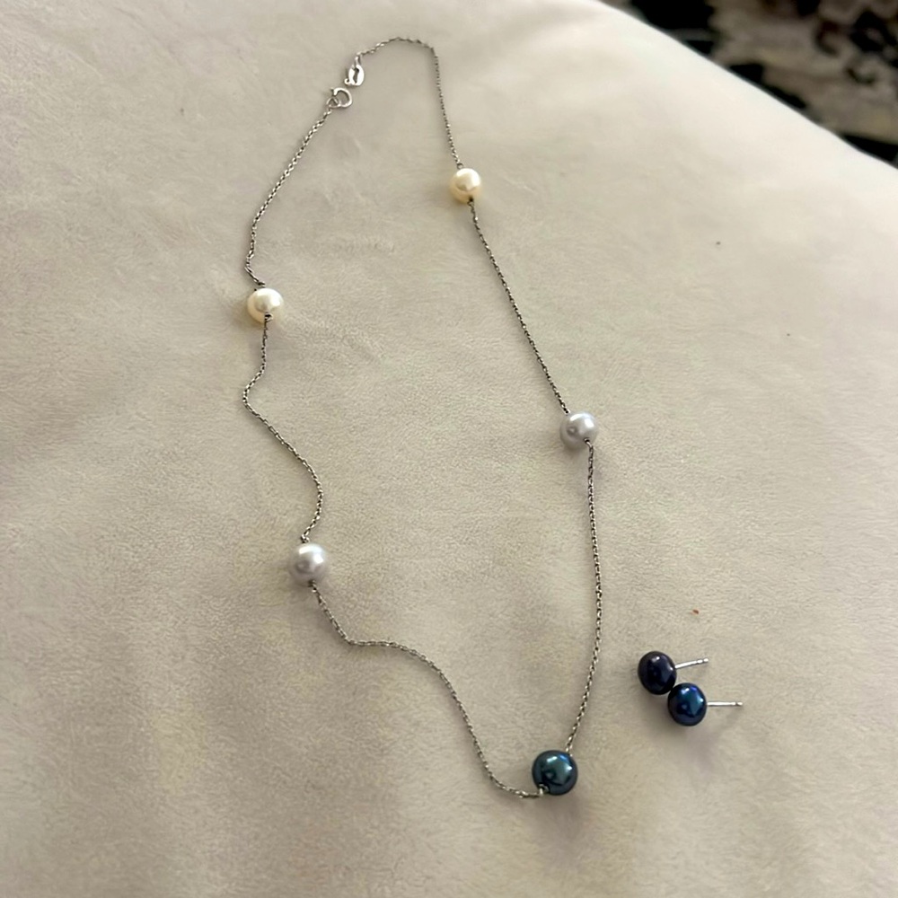 Tricolor pearl necklace + earrings 18 in sterling silver chain